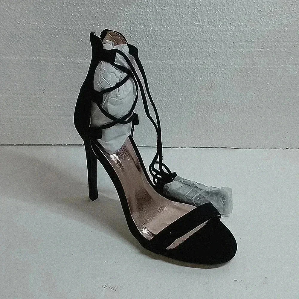 Qupid strappy sandals brand new with out box